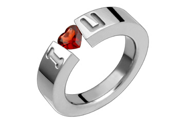 Heart Shape Garnet Tension I Love U Titanium Ring
