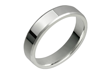 Flat Comfort Fit 5 mm Platinum Ring With Beveled Edges