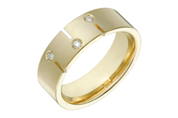 1/20 Carat Yellow Gold 14kt Diamond Wedding Band