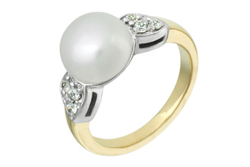 3/25 Carat Diamond & Button Pearl Two-Tone Ring