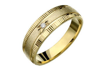 3/100 Carat 14kt Yellow Gold Tapered Diamond Wedding Band