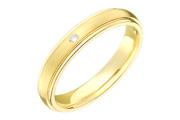 3/100 Carat Yellow Gold 14kt Wedding Band with Diamond