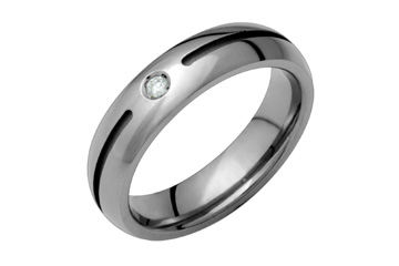 Titanium Ring With Groove & Diamond