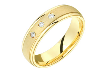 3/20 Carat Yellow Gold 14kt Diamond Wedding Band with Grooved Edges