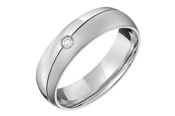 1/20 Carat Yellow Gold 14kt Diagonal Carving Wedding Band with Diamond