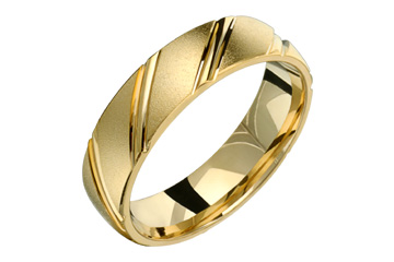 14kt Diagonally Carved Yellow Gold Wedding Band